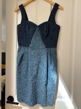 Annie 59 - Sleeveless Two-Tone Blue Jacquard Midi Dress